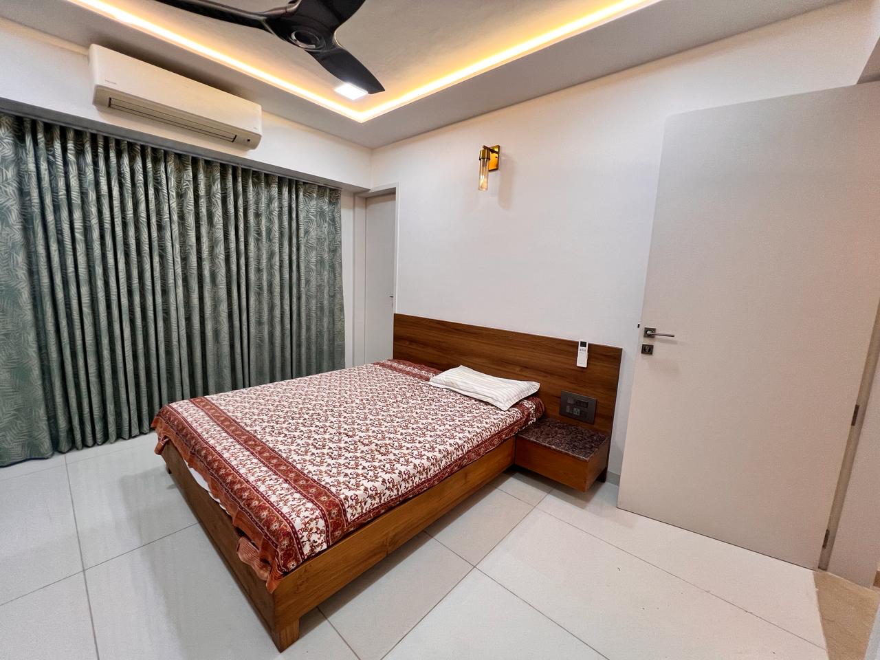 2 BHK 3280 Sq. Ft. Residential Flat / Appartment for Sell in Bodakdev Ahmedabad - Media 12