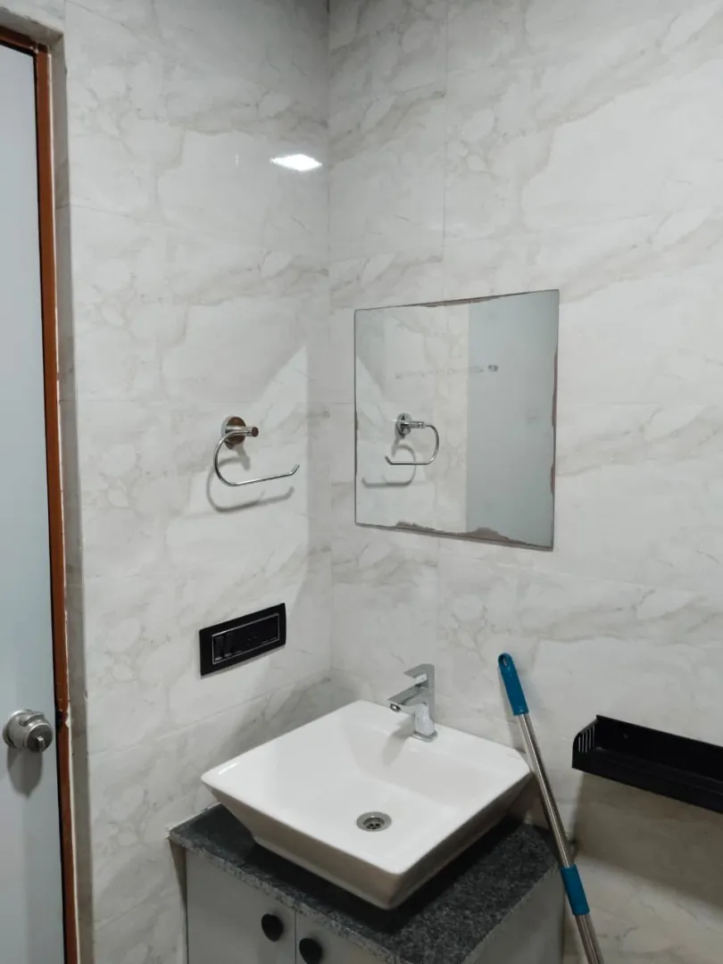 3 BHK 2164 Sq. Ft. Residential Flat / Appartment for Sell in Prahladnagar Ahmedabad - Media 14